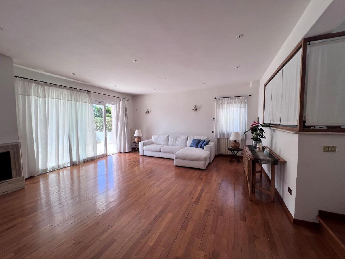 Villa Luxury Roma Марко-Симоне Экстерьер фото